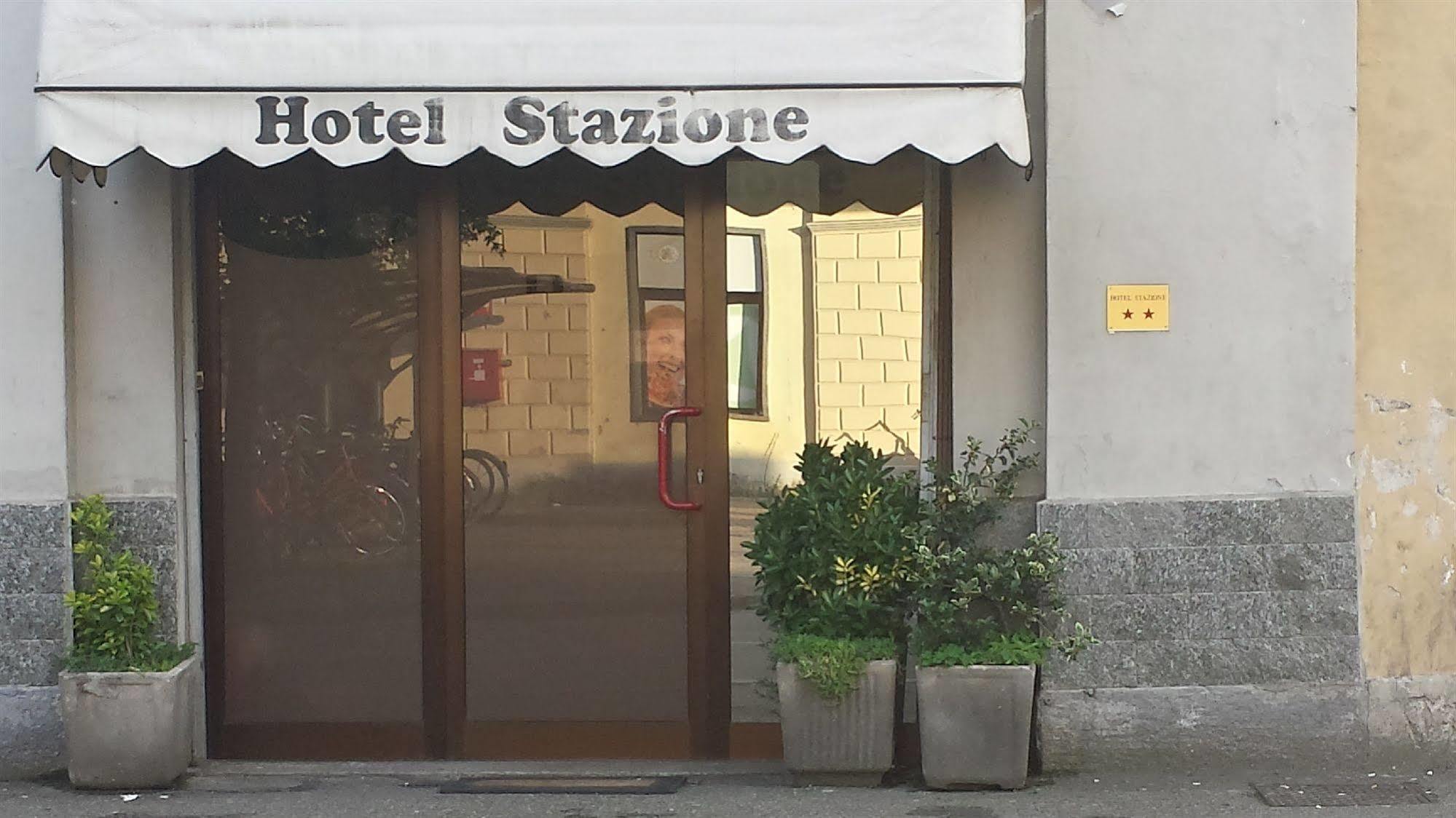 Hotel Stazione Novara Exterior foto
